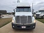 Used 2018 Freightliner Cascadia Sleeper Cab 6x4, Semi Truck for sale #769259 - photo 3