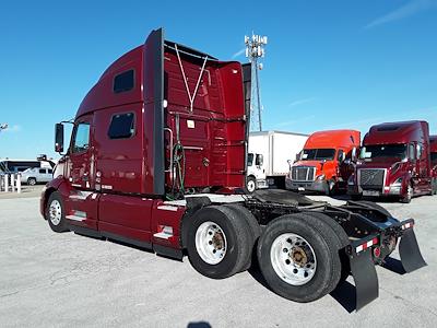 Used 2018 Volvo VNL 6x4, Semi Truck for sale #782329 - photo 2
