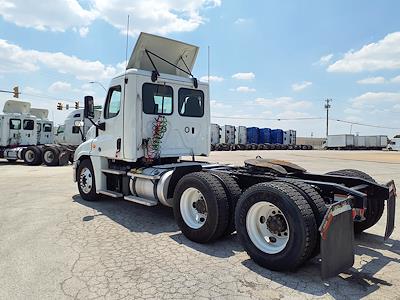 Used 2019 Freightliner Cascadia Day Cab 6x4, Semi Truck for sale #864964 - photo 2