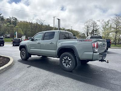 2022 Toyota Tacoma Double Cab 4WD, Pickup for sale #24756A - photo 2