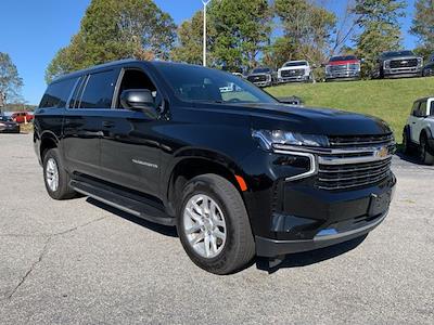 Used 2023 Chevrolet Suburban LT 4x4, SUV for sale #8F2432 - photo 1