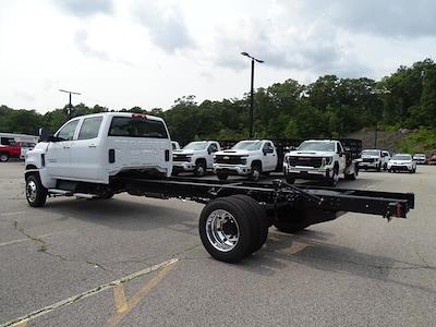 2024 Chevrolet Silverado 5500 Crew Cab DRW 4WD, Cab Chassis for sale #24357H - photo 2