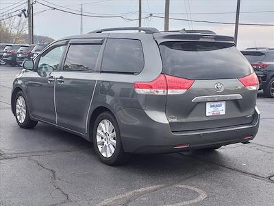 2014 Toyota Sienna 4x2, Minivan for sale #32704B - photo 2