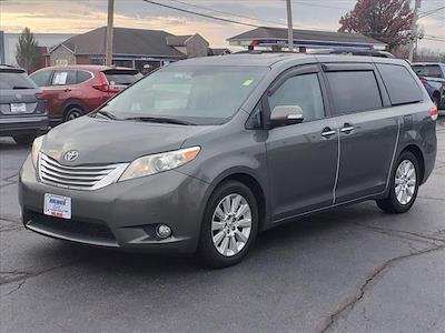 2014 Toyota Sienna 4x2, Minivan for sale #32704B - photo 1