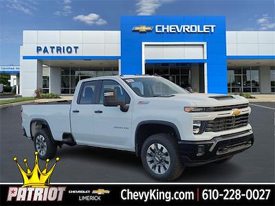 New 2025 Chevrolet Silverado 2500 Custom Double Cab 4x4, Pickup for sale #L3003 - photo 1