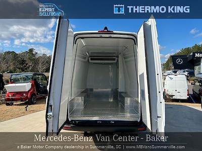 2023 Mercedes-Benz Sprinter 2500 4x2, Thermo King Direct-Drive Refrigerated Body #MV0785 - photo 2