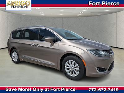 2018 Chrysler Pacifica FWD, Minivan for sale #R199695A - photo 1