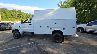 2024 Chevrolet Silverado 5500 Regular Cab DRW 4WD, Reading Panel Service Body Service Truck for sale #C24693 - photo 2