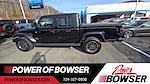 Used 2022 Jeep Gladiator Overland Crew Cab 4x4, Pickup for sale #C24751A - photo 5