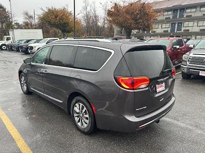 2020 Chrysler Pacifica FWD, Minivan for sale #242240A - photo 2