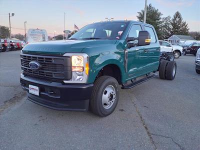 2023 Ford F-350 Crew Cab DRW 4WD, Cab Chassis for sale #1754600 - photo 1