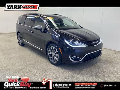 Used 2017 Chrysler Pacifica Limited FWD, Minivan for sale #C220028A - photo 1