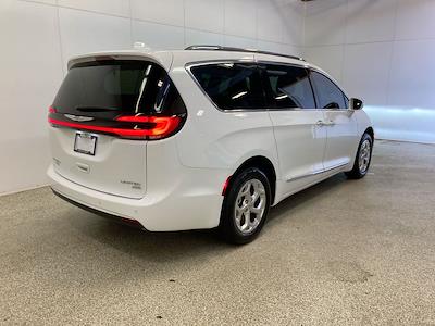 Used 2021 Chrysler Pacifica Limited AWD, Minivan for sale #J230193A - photo 2