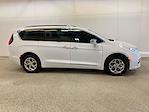 Used 2021 Chrysler Pacifica Limited AWD, Minivan for sale #J230193A - photo 3