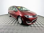 Used 2020 Chrysler Pacifica Limited FWD, Minivan for sale #JP34020 - photo 3