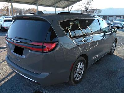 Used 2022 Chrysler Pacifica Touring L FWD, Minivan for sale #JP34059 - photo 2