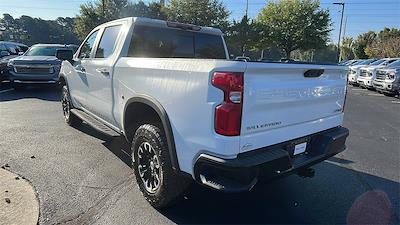 2022 Chevrolet Silverado 1500 Crew Cab 4x4, Pickup for sale #10031 - photo 2