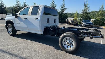 2025 Chevrolet Silverado 3500 Double Cab 4x4, Cab Chassis for sale #T252017 - photo 2