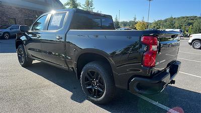 2025 Chevrolet Silverado 1500 Crew Cab 4x4, Pickup for sale #T252053 - photo 2