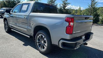 2025 Chevrolet Silverado 1500 Crew Cab 4x4, Pickup for sale #T252054 - photo 2