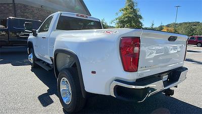 2025 Chevrolet Silverado 3500 Regular Cab 4x4, Pickup for sale #T252108 - photo 2