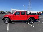 Used 2022 Jeep Gladiator Overland Crew Cab 4WD, Pickup for sale #4F258A - photo 4