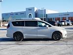 Used 2021 Chrysler Pacifica Limited AWD, Minivan for sale #Q51917 - photo 3