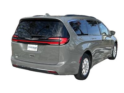 Used 2022 Chrysler Pacifica Touring L FWD, Minivan for sale #X09754 - photo 2