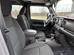 2022 Jeep Gladiator Crew Cab 4WD, Pickup for sale #Q401305A - photo 23