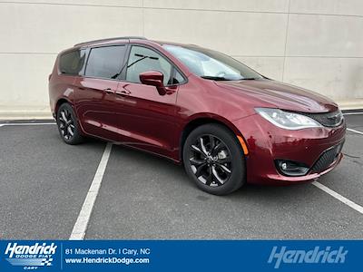Used 2020 Chrysler Pacifica FWD, Minivan for sale #X05855 - photo 1