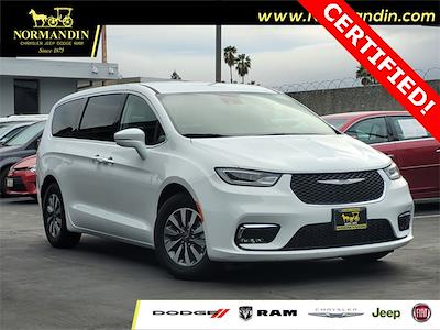 Used 2022 Chrysler Pacifica Touring L FWD, Minivan for sale #U222553R - photo 1