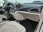 Used 2018 Chrysler Pacifica Limited FWD, Minivan for sale #JR116463 - photo 27