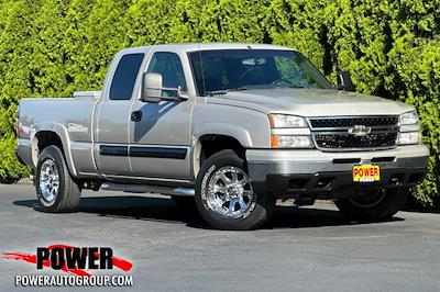 Used 2007 Chevrolet Silverado 1500 LT1 Extended Cab 4WD, Pickup for sale #D02376 - photo 1