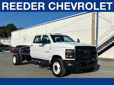 New 2024 Chevrolet Silverado 5500 Work Truck Crew Cab RWD, Cab Chassis for sale #RH522590 - photo 1