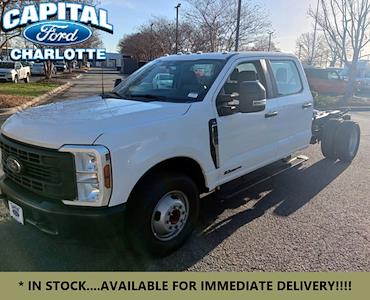 2024 Ford F-350 Crew Cab DRW RWD, Cab Chassis for sale #DT24F37941 - photo 1