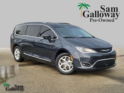 Used 2020 Chrysler Pacifica Touring L Plus FWD, Minivan for sale #R127196L - photo 1