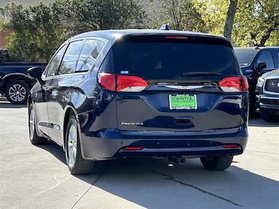 Used 2018 Chrysler Pacifica LX FWD, Minivan for sale #JR106861 - photo 2