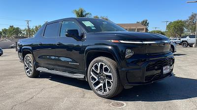 New 2024 Chevrolet Silverado EV RST Crew Cab 4WD, Pickup for sale #42028 - photo 1