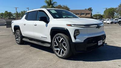 New 2024 Chevrolet Silverado EV RST Crew Cab 4WD, Pickup for sale #42053 - photo 1