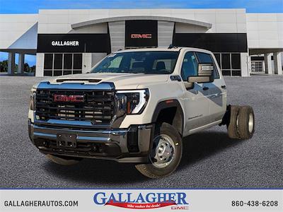 2025 GMC Sierra 3500 Crew Cab 4WD, Cab Chassis for sale #G25023 - photo 1