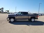 Used 2015 GMC Sierra 1500 SLE Crew Cab 4WD, Pickup for sale #G244444A - photo 5