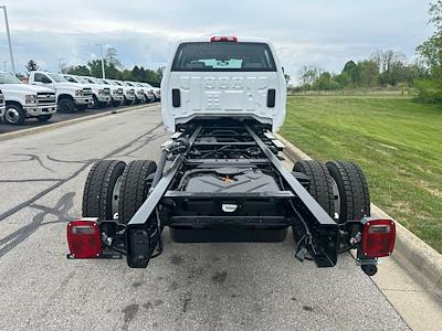 2024 Chevrolet Silverado 5500 Crew Cab DRW 4WD, Cab Chassis for sale #CP37364 - photo 2