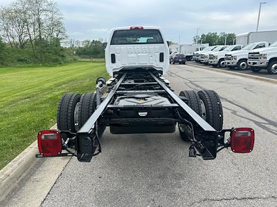 2024 Chevrolet Silverado 6500 Crew Cab DRW 4WD, Cab Chassis for sale #CP37403 - photo 2