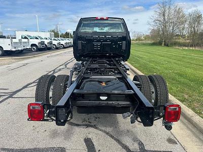 2024 Chevrolet Silverado 5500 Crew Cab DRW 4WD, Cab Chassis for sale #CP37600 - photo 2