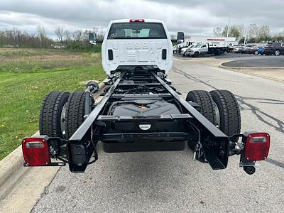 2024 Chevrolet Silverado 5500 Regular Cab DRW 4x4, Cab Chassis for sale #CP38700 - photo 2