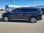 Used 2017 Chrysler Pacifica Limited FWD, Minivan for sale #P23312A - photo 5