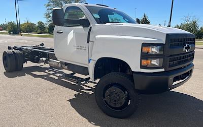 2024 Chevrolet Silverado 5500 Regular Cab DRW 4WD, Cab Chassis for sale #F10843 - photo 1