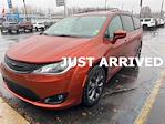 Used 2018 Chrysler Pacifica Touring L FWD, Minivan for sale #N25274B - photo 1