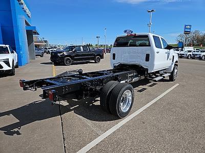 2024 Chevrolet Silverado 5500 Crew Cab DRW 4WD, Cab Chassis for sale #76833 - photo 2