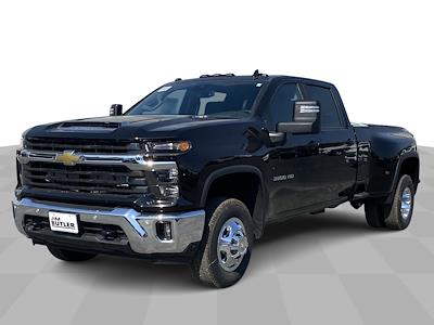 2025 Chevrolet Silverado 3500 Crew Cab 4WD, Pickup for sale #107379 - photo 1